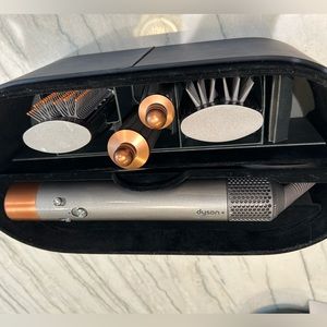 Dyson Air Wrap Multistyler - for medium length hair